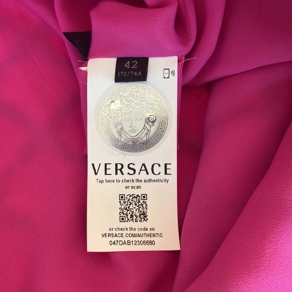 Fabulous Versace skirt! Worn once. - Picture 7 of 7